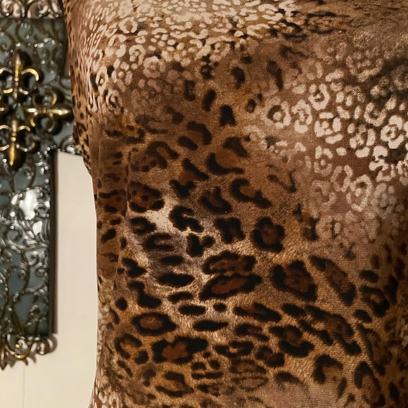 Animal print top - Picture 3 of 3
